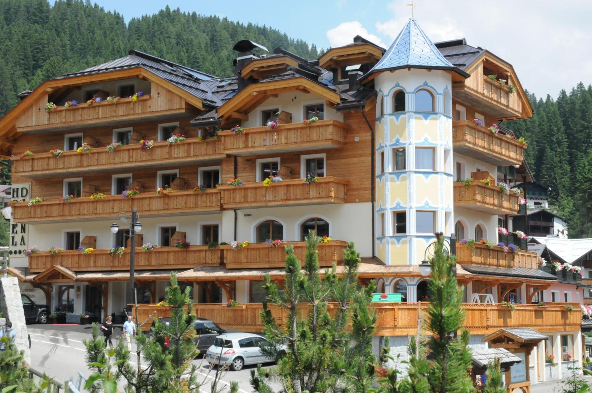 Boutique Hotel Diana Madonna di Campiglio Luaran gambar