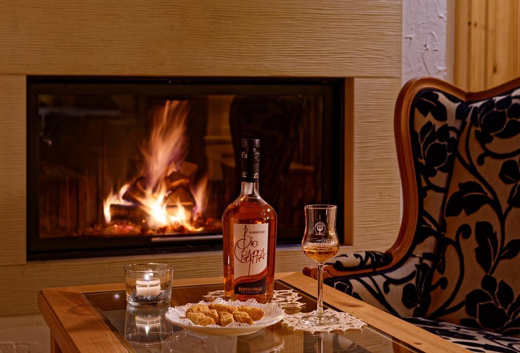 Boutique Hotel Diana Madonna di Campiglio Luaran gambar