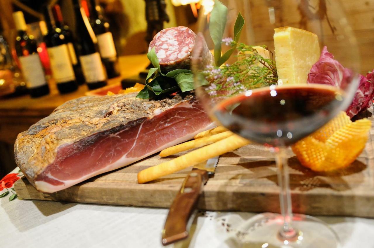Boutique Hotel Diana Madonna di Campiglio Luaran gambar