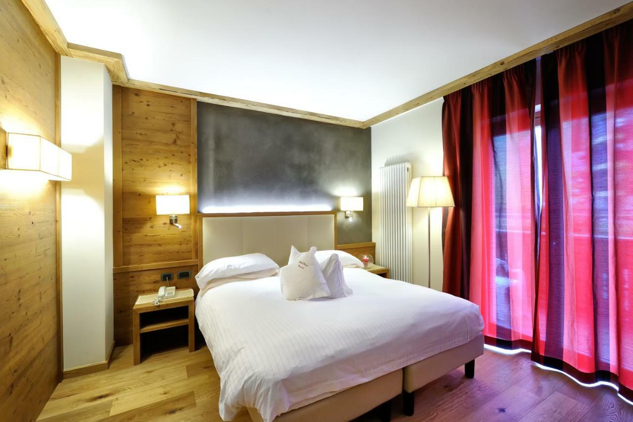 Boutique Hotel Diana Madonna di Campiglio Luaran gambar