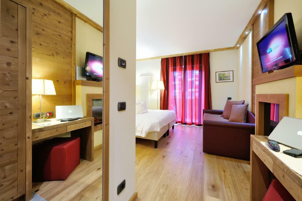 Boutique Hotel Diana Madonna di Campiglio Luaran gambar