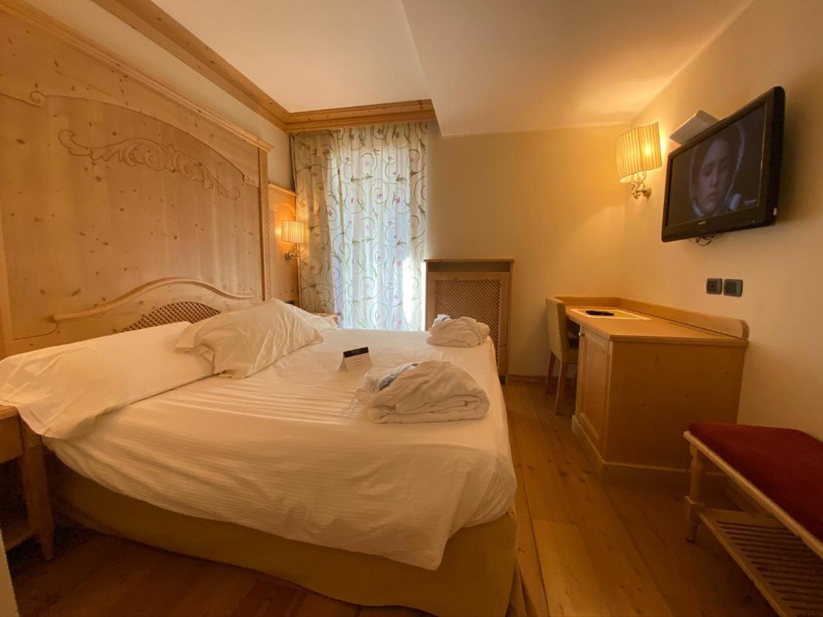 Boutique Hotel Diana Madonna di Campiglio Luaran gambar