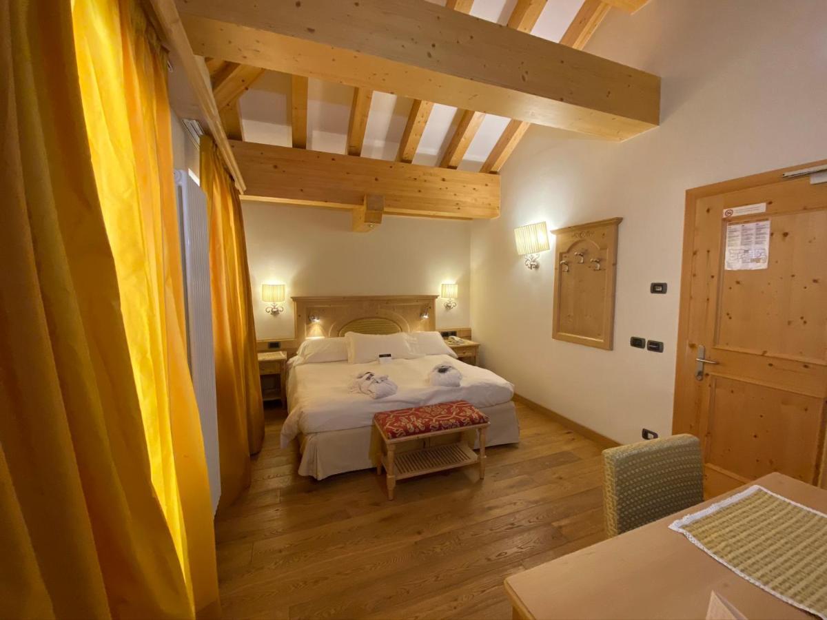 Boutique Hotel Diana Madonna di Campiglio Luaran gambar