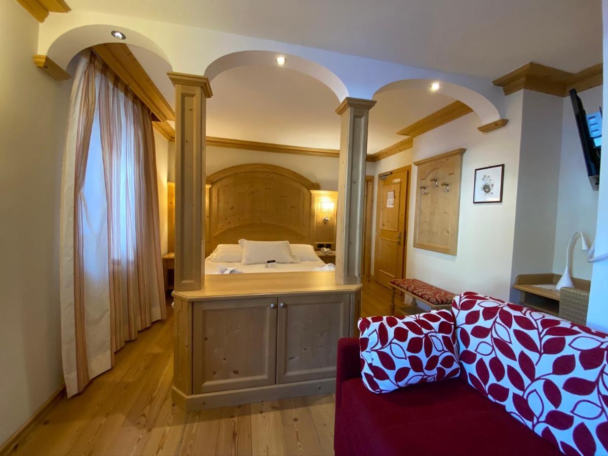 Boutique Hotel Diana Madonna di Campiglio Luaran gambar